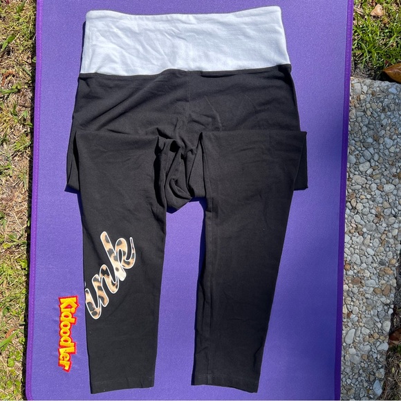 VS PINK Yoga Leggings - Picture 6 of 11